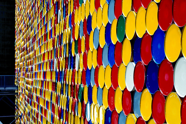 Detailansicht "The Wall" mit Besuchern